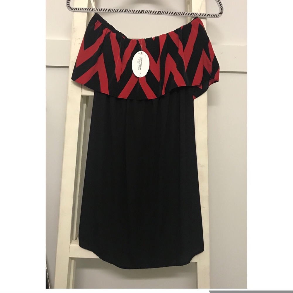 SOLD*** NWT Strapless black and red chevron dress
